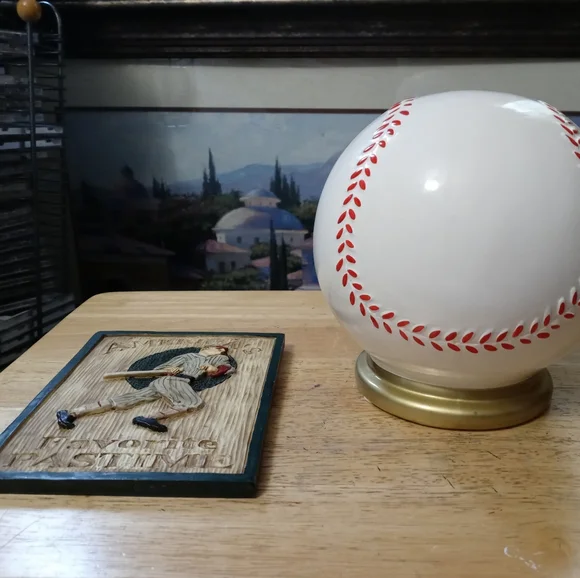 DC Comics (F.A.B) Superman Piggy Bank with Stopper.⚾🚵🚴⛳🏀⚽🎾🎱🏈🏂🏊🏄🎣🎯🎲🎮 - Picture 2 of 14